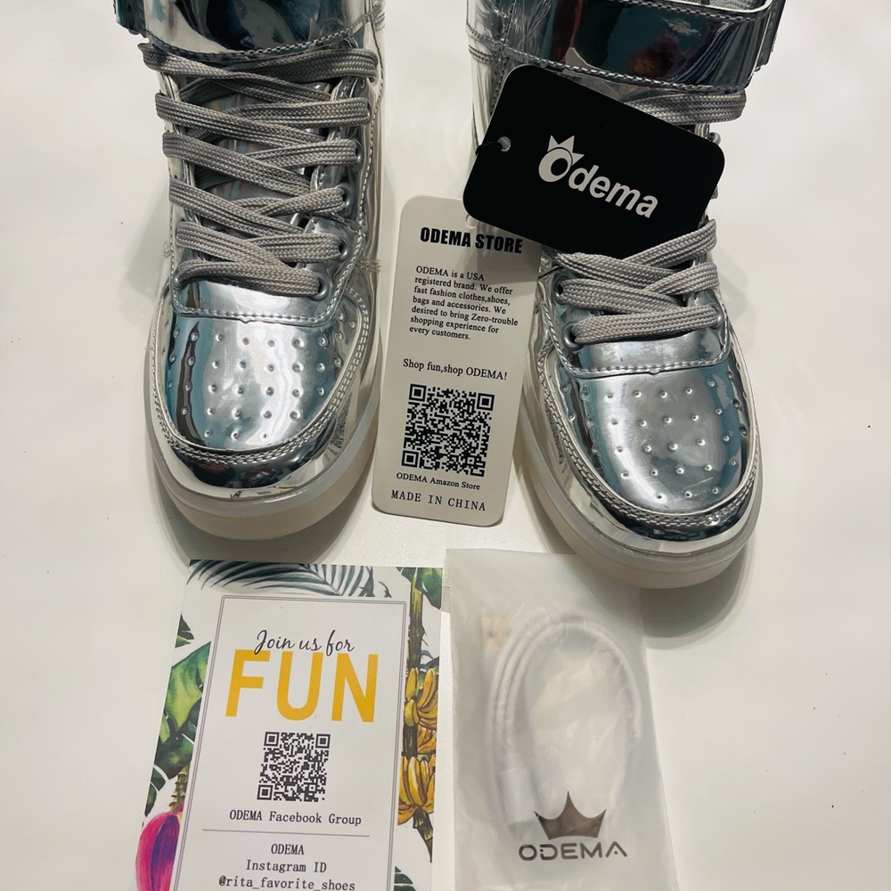 SNEAKERS LIGHT UP, WITH BUILT IN BLUE TOOTH